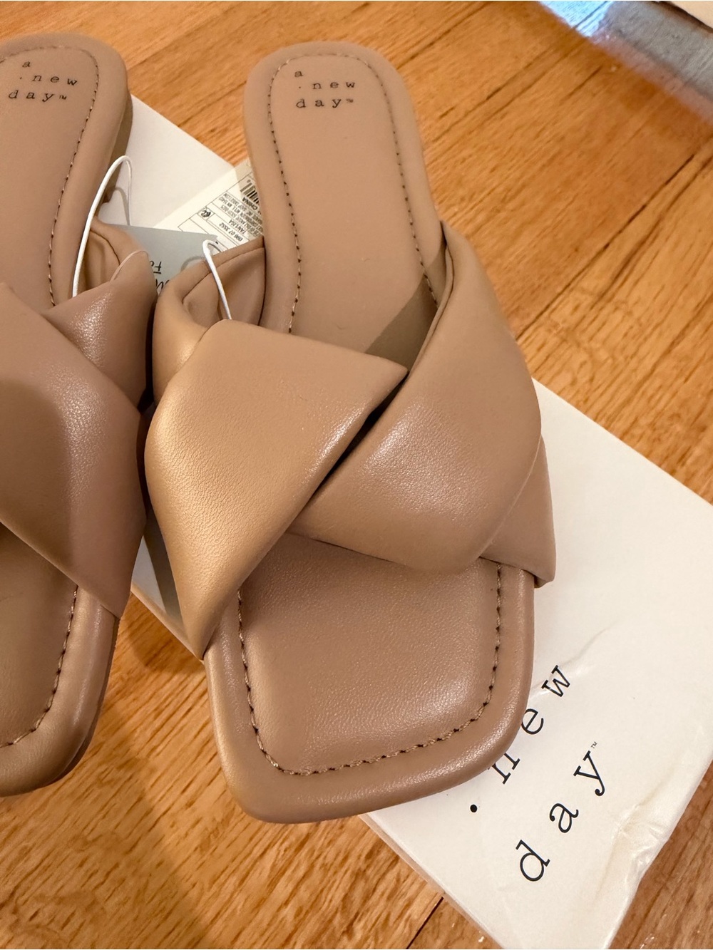 A New Day Women's Nude Braided Slide Sandals Size 6 New - Picture 3 of 3